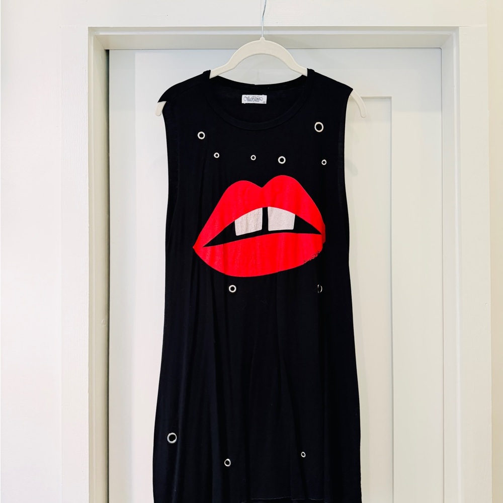 Lauren Moshi Sleeveless Lips Dress
